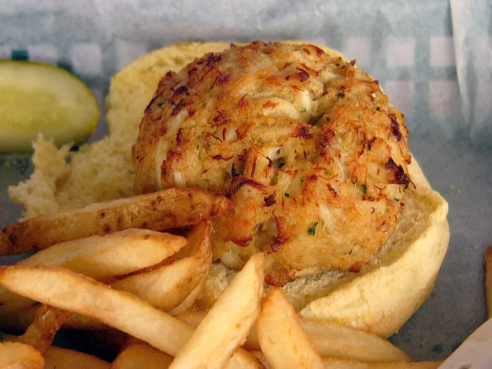 crab cake, a dish from United States
