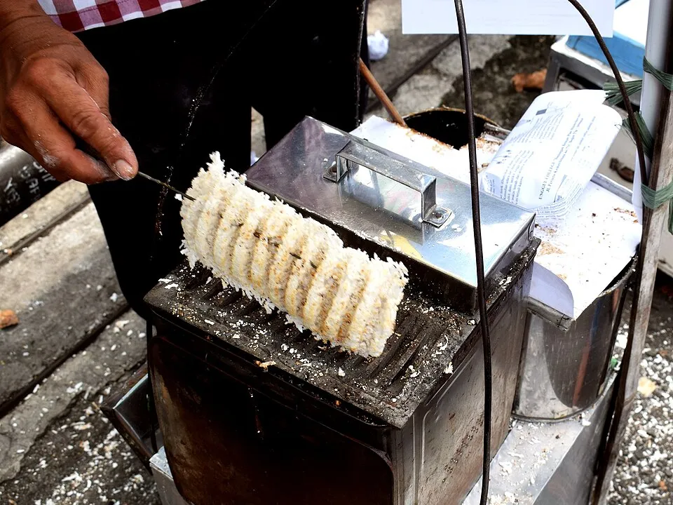 kue rangi, a dish from Indonesia
